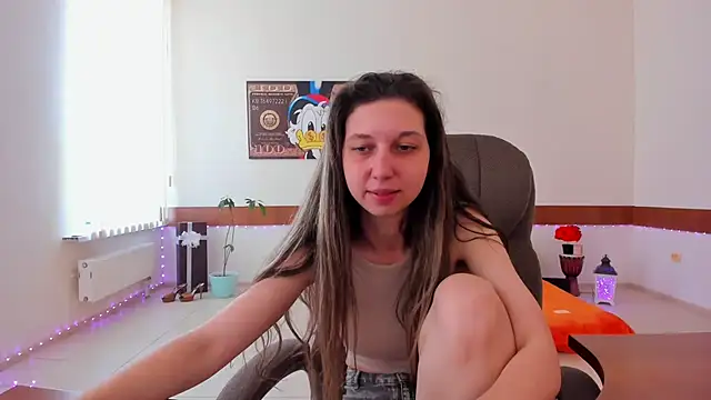 Ellina Star online show from 04-18-26, 08:16