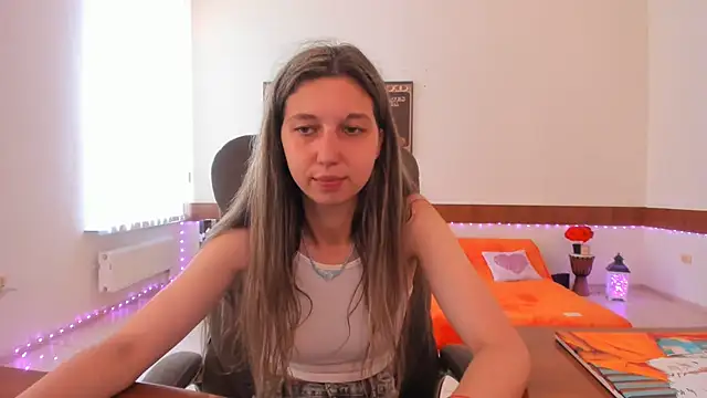 Snapshot of Ellina_Star chatting on 07-17-26, 08:11 Ellina Star online show from 07-17-26, 08:11