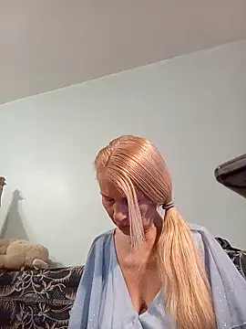 ViktoriaSexi1 online show from 04-23-26, 04:41