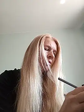 ViktoriaSexi1 online show from 04-13-26, 09:24