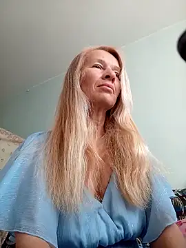 ViktoriaSexi1 online show from 04-28-26, 05:01