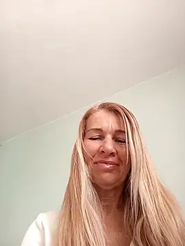 ViktoriaSexi1 online show from 03-24-26, 07:30