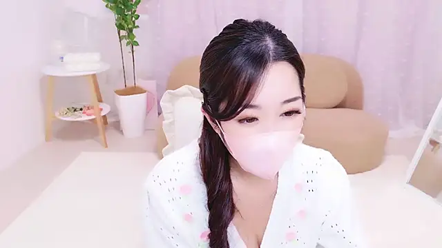 YURIKAsan  online show from 04-21-26, 02:01