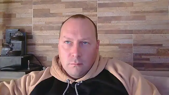 lustonfan online show from 05-18-26, 11:37