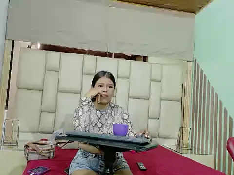 VikyANDfer online show from 04-08-26, 12:39