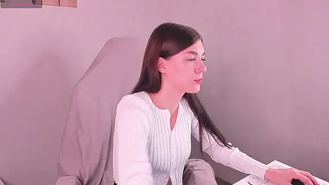 Snapshot of LunaRossaa chatting on 07-20-26, 11:40 LunaRossaa online show from 07-20-26, 11:40