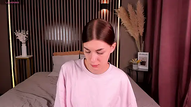Snapshot of LunaRossaa chatting on 07-09-26, 11:48 LunaRossaa online show from 07-09-26, 11:48