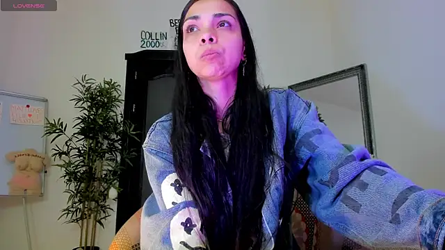 Snapshot of Cheerishh chatting on 06-15-26, 04:12 Cheerishh online show from 06-15-26, 04:12