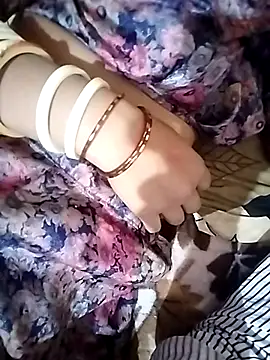 Snapshot of PAYAL_JOSHI99 chatting on 03-04-26, 05:31 PAYAL JOSHI99 online show from 03-04-26, 05:31