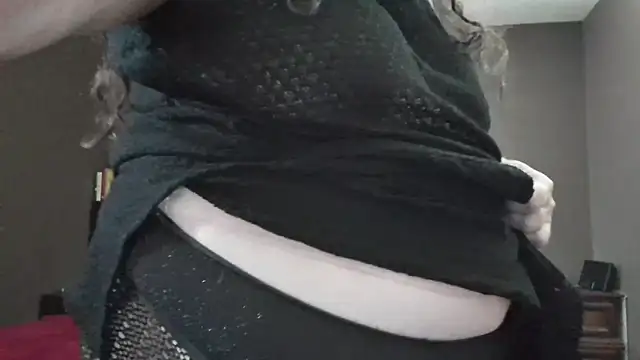 Snapshot of HighnessNikki chatting on 03-17-26, 08:34 HighnessNikki online show from 03-17-26, 08:34