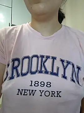 Emi hot1 online show from 04-03-26, 02:23