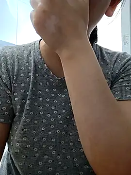 Emi hot1 online show from 03-18-26, 07:11