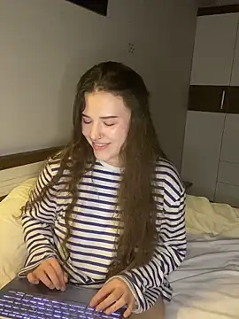 KristieKitty online show from 04-19-26, 09:10