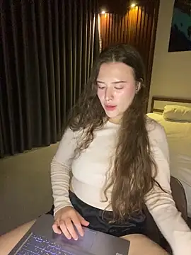 KristieKitty online show from 04-23-26, 06:42