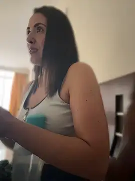 Snapshot of SamanthaWalker_ chatting on 05-13-26, 01:07 SamanthaWalker online show from 05-13-26, 01:07