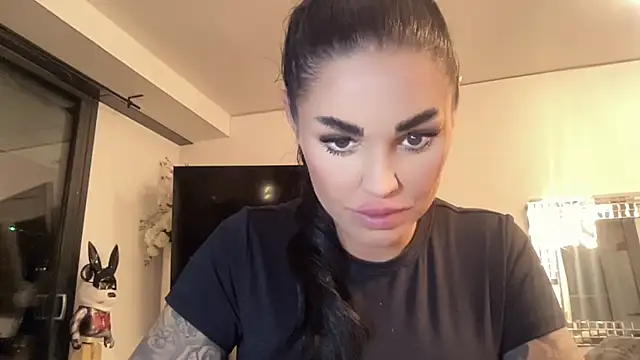 AMBER HARD online show from 04-21-26, 10:05