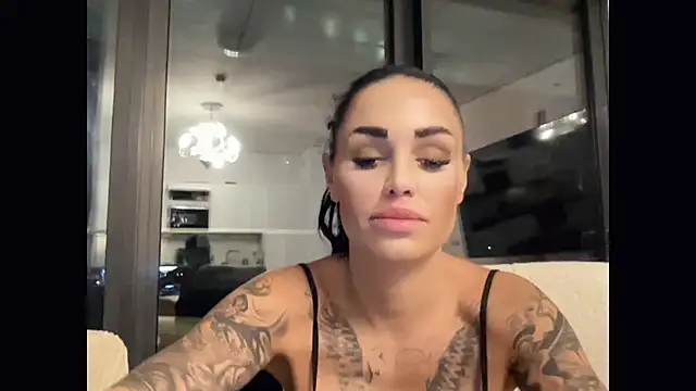 AMBER HARD online show from 05-24-26, 10:09