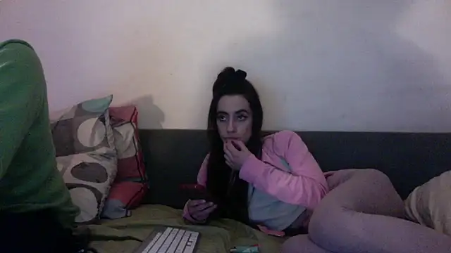 chiara-mario online show from 04-11-26, 09:07