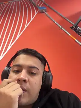 OliverTabordaa online show from 04-17-26, 08:22