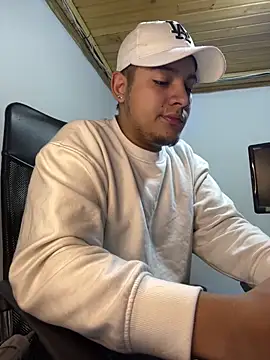 OliverTabordaa online show from 03-06-26, 10:54