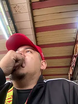 OliverTabordaa online show from 04-12-26, 01:03