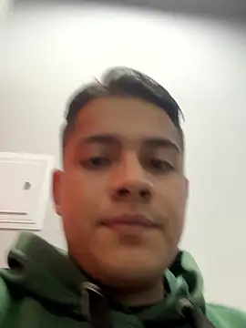 OliverTabordaa online show from 04-15-26, 08:42