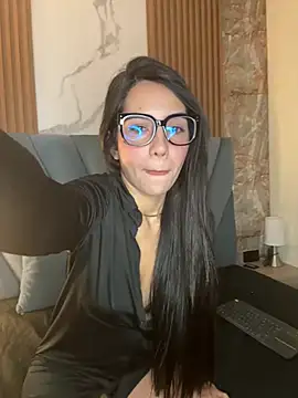 LyraenBlue online show from 03-18-26, 01:46