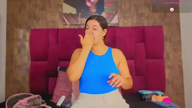 Isabella  Stone1 online show from 03-12-26, 07:40