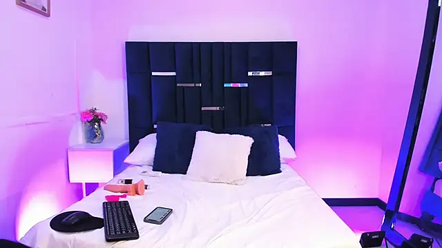 RosieCharm online show from 03-12-26, 08:57