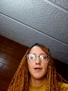 susanhottie1 online show from 04-14-26, 12:26