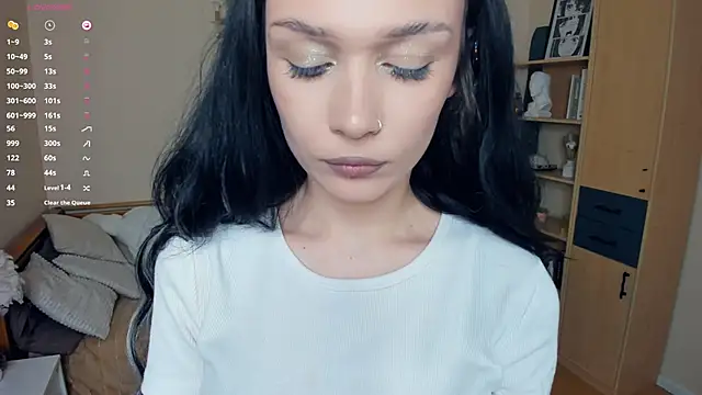 LynnCiprian online show from 04-24-26, 08:22