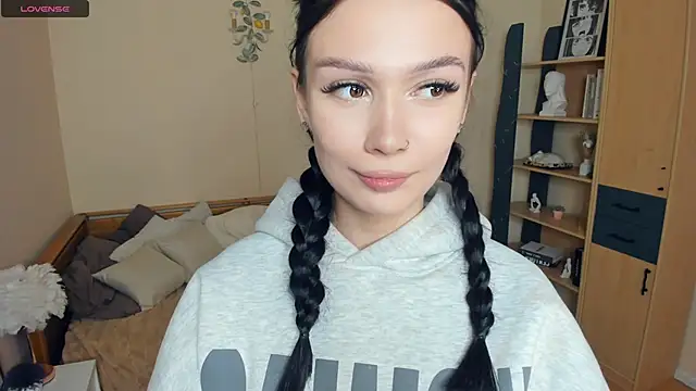 LynnCiprian online show from 04-08-26, 06:53