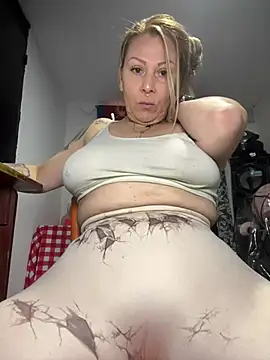 Snapshot of JessiBabyZ chatting on 07-29-26, 04:28 JessiBabyZ online show from 07-29-26, 04:28