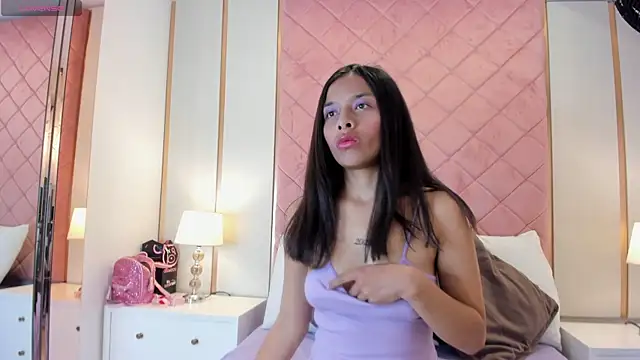 Alexa Jonees online show from 04-28-26, 07:40