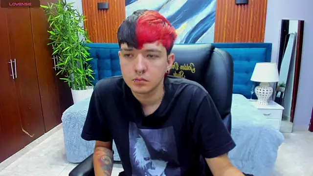 Santiago morgan online show from 04-08-26, 10:33