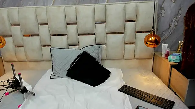 Milf Drip online show from 05-14-26, 12:46