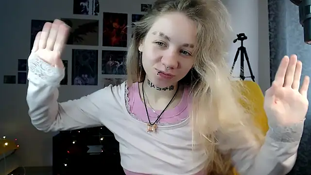 Nica Kawaii online show from 04-21-26, 10:00