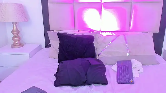 Snapshot of Amber_Harriis chatting on 03-25-26, 01:21 Amber Harriis online show from 03-25-26, 01:21