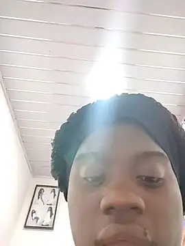 YourLiaa  online show from 04-18-26, 02:36