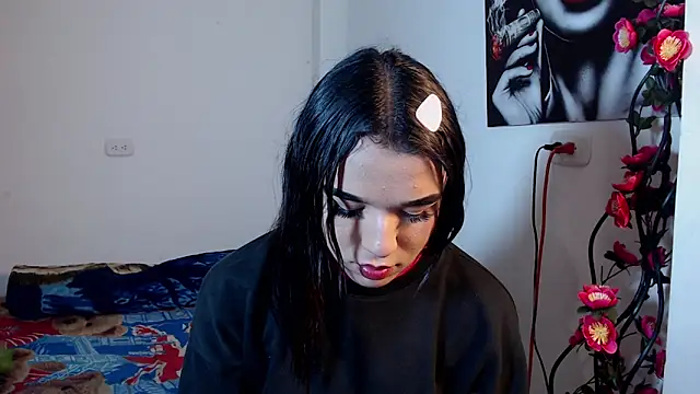 Candyy doll   online show from 05-15-26, 04:21