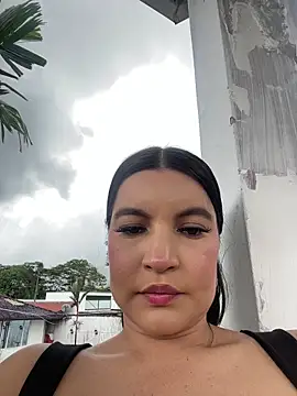 Snapshot of Pretty_Julieta chatting on 05-31-26, 06:09 Pretty Julieta online show from 05-31-26, 06:09
