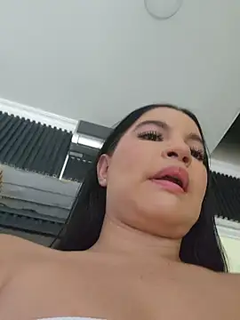 Pretty Julieta online show from 04-05-26, 09:21