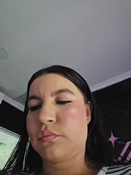 Snapshot of Pretty_Julieta chatting on 05-16-26, 09:14 Pretty Julieta online show from 05-16-26, 09:14