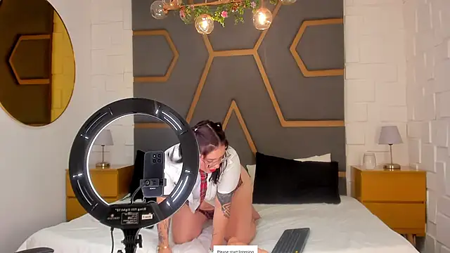 juana valkiria online show from 04-24-26, 03:41