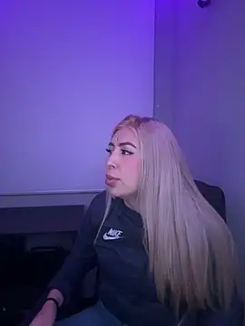 Megan sexrosse online show from 03-11-26, 01:32