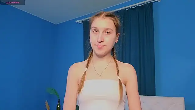 Xenia paradise online show from 05-24-26, 12:32
