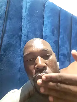 Snapshot of manpower012 chatting on 05-12-26, 10:05 manpower012 online show from 05-12-26, 10:05