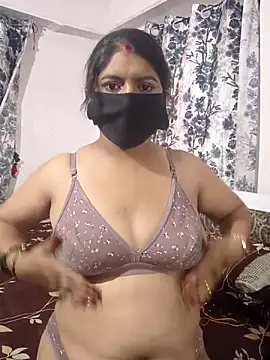 Funcouple0069 online show from 04-28-26, 01:26