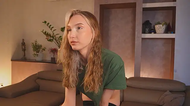 YvetteMilbrett online show from 03-11-26, 04:28