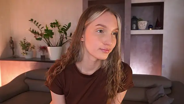 YvetteMilbrett online show from 05-05-26, 03:31